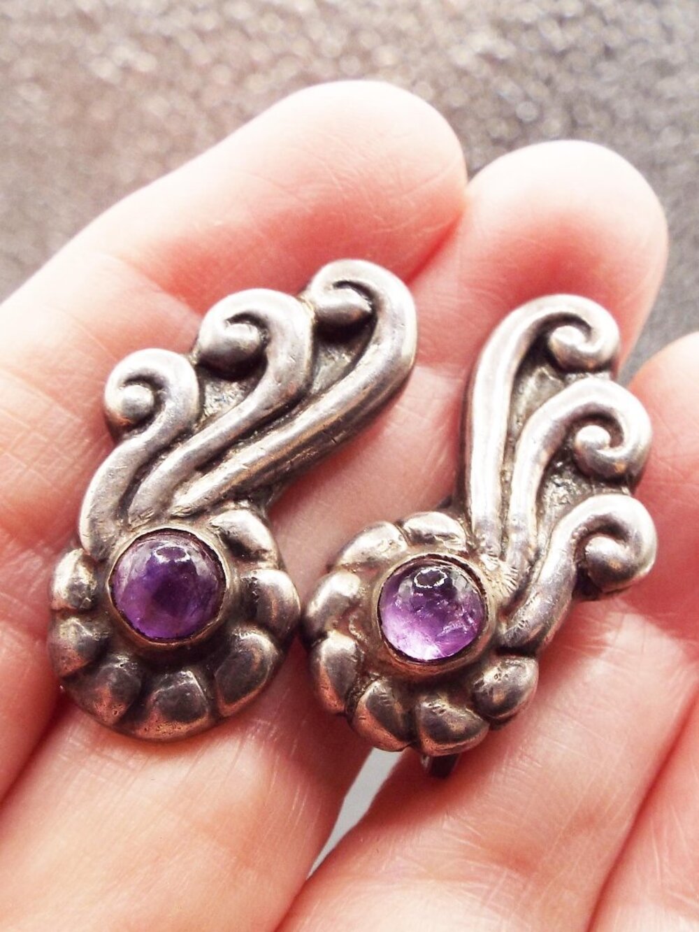 ANT. MEXICO TAXCO STERLING ELEGANT WAVES W/ AMETHYST CABOCHONE GEM EARRINGS M
